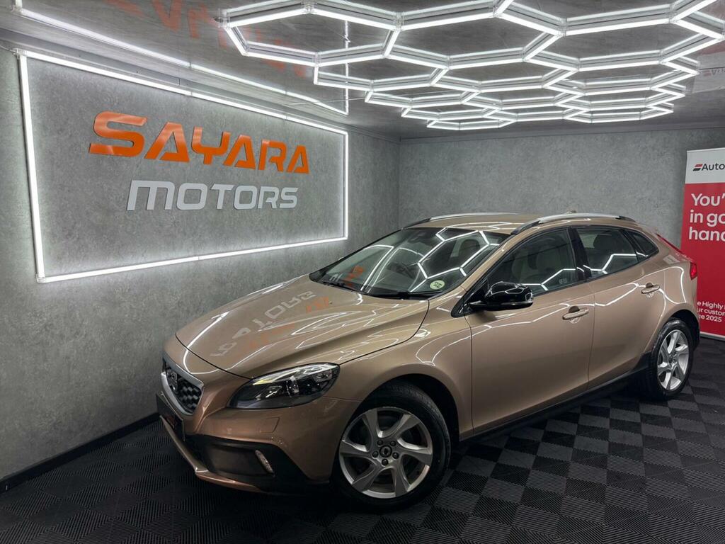 Volvo V40 Cross Country Hatchback 1.6 D2 Lux Euro 5 Ss 201363 Brown