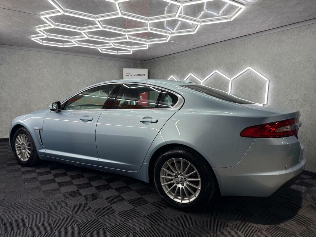 Jaguar XF Portfolio Gold #11