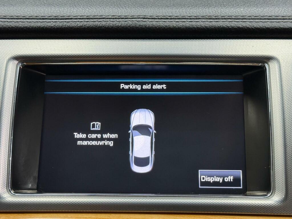 Jaguar XF Portfolio Gold #18