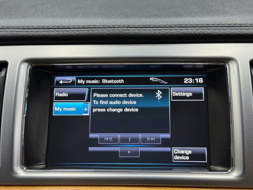 Jaguar XF Portfolio Gold #16