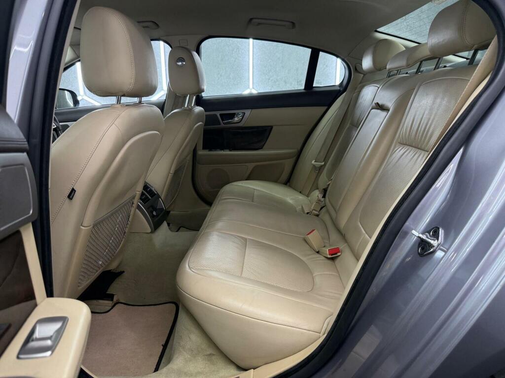 Jaguar XF 2.2L 2.2D Luxury Black #21