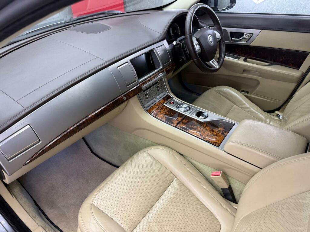 Jaguar XF 2.2L 2.2D Luxury Black #20