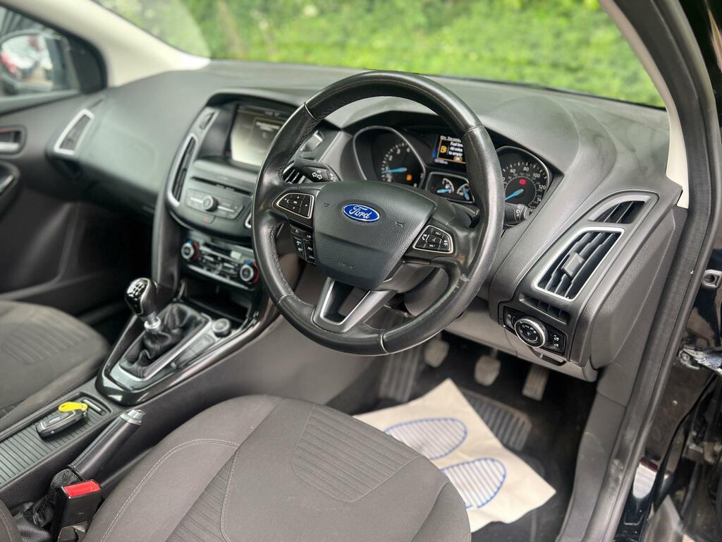 Ford Focus Titanium Black #3