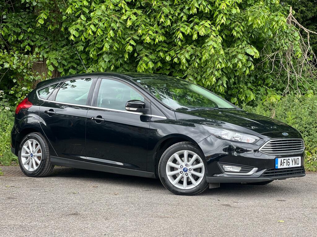 Ford Focus Titanium Black #2
