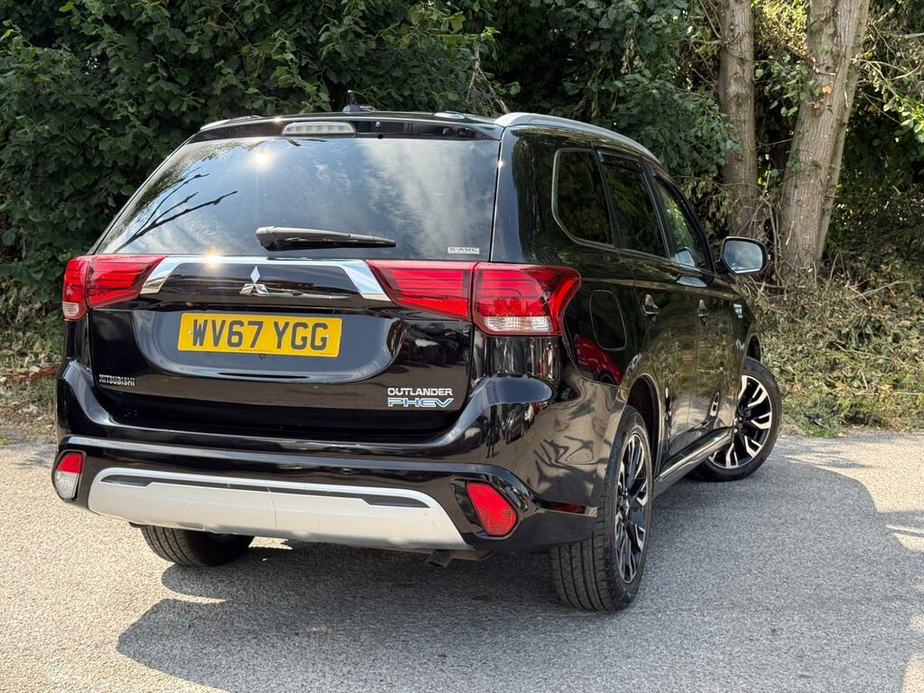 Mitsubishi Outlander 2017 17 2.0H White #20