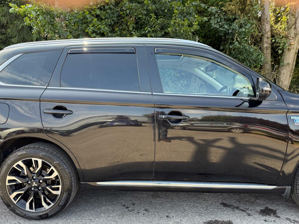 Mitsubishi Outlander 2017 17 2.0H White #67