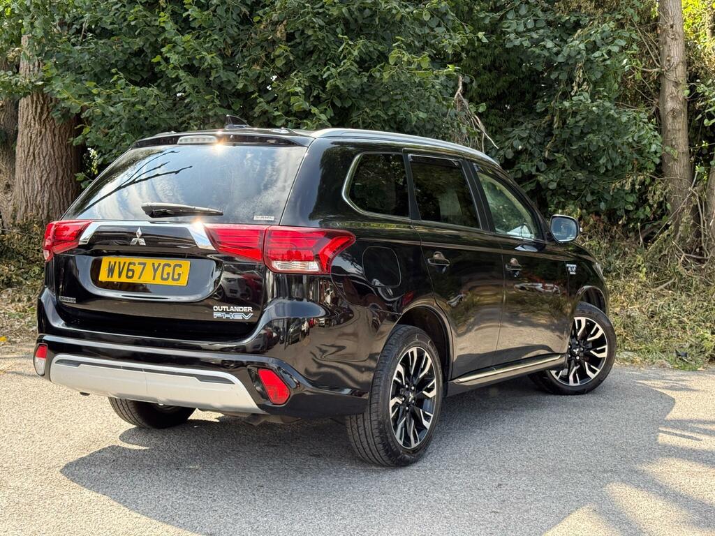 Mitsubishi Outlander 2017 17 2.0H White #71