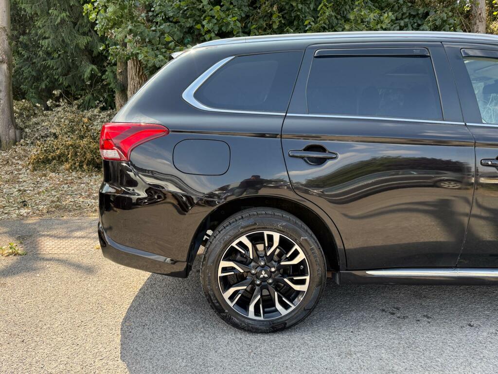 Mitsubishi Outlander 2017 17 2.0H White #91