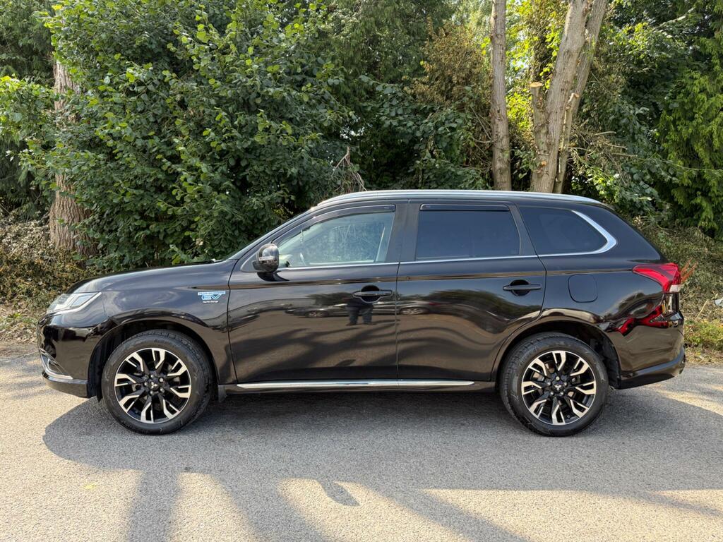 Mitsubishi Outlander 2017 17 2.0H White #15