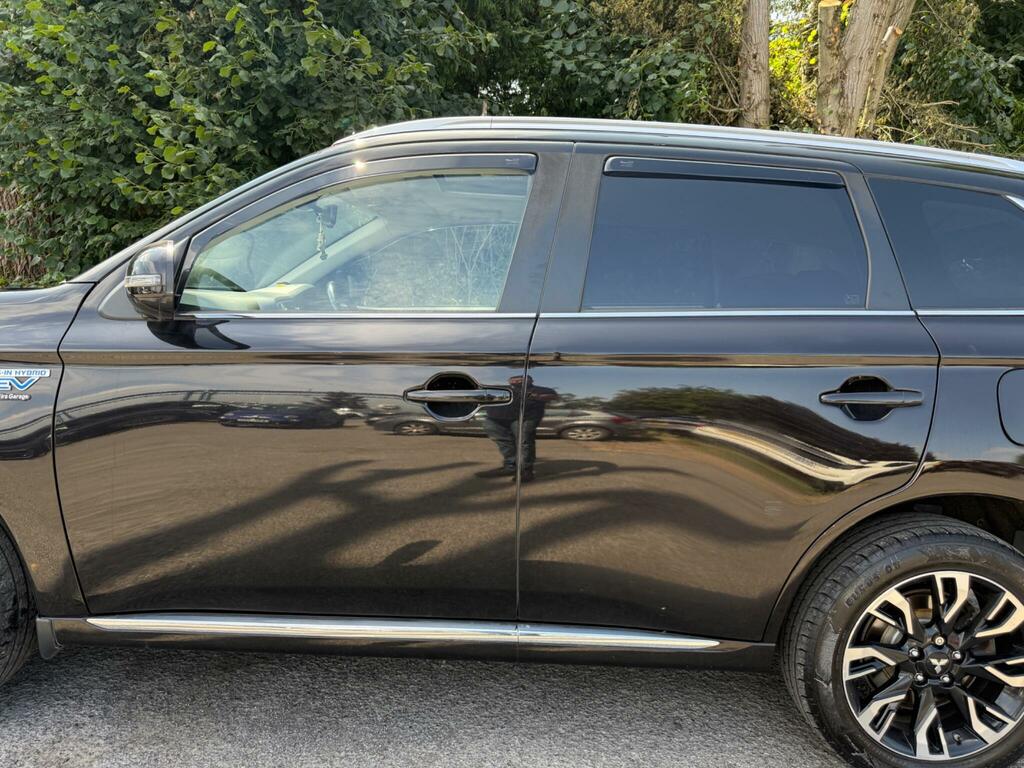 Mitsubishi Outlander 2017 17 2.0H White #14