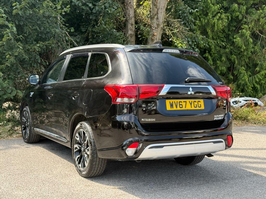 Mitsubishi Outlander 2017 17 2.0H White #63