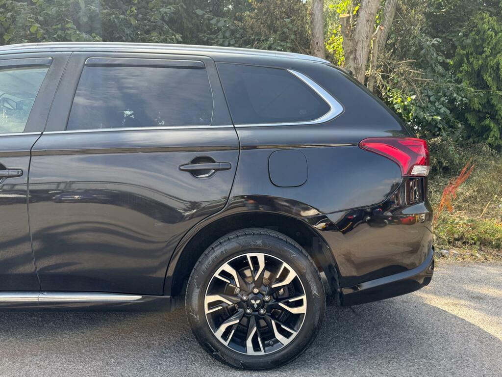 Mitsubishi Outlander 2017 17 2.0H White #45