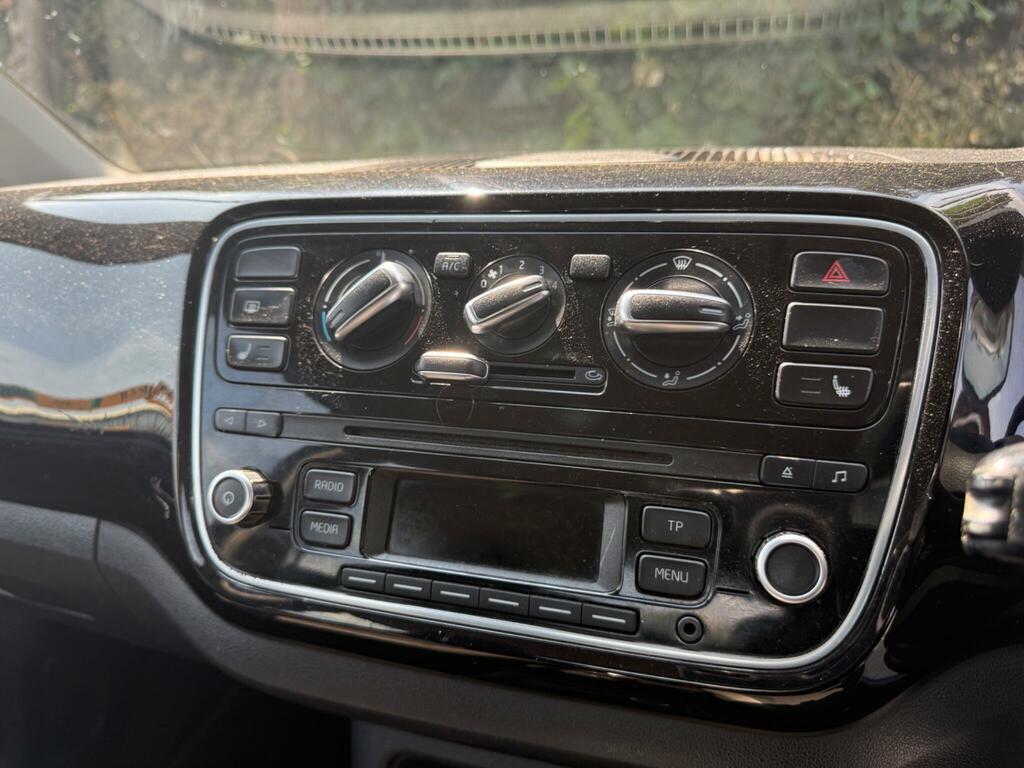 Volkswagen Up 1.0 Move Up 2013 Black #98