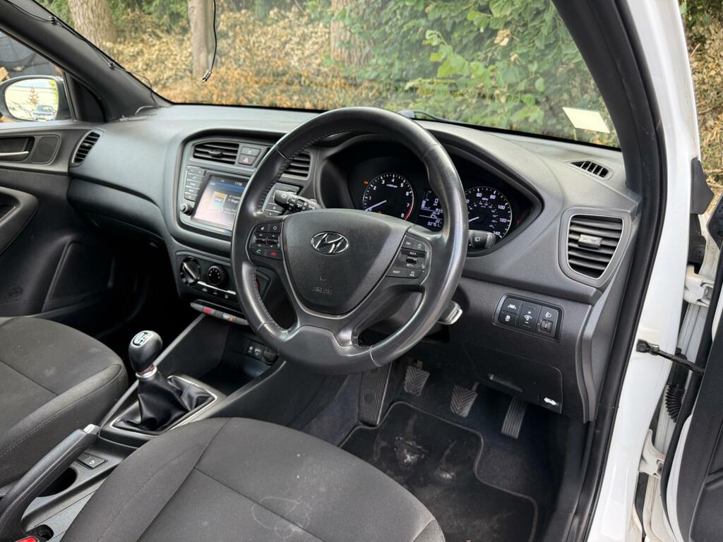 Hyundai I20 Go Se White #2