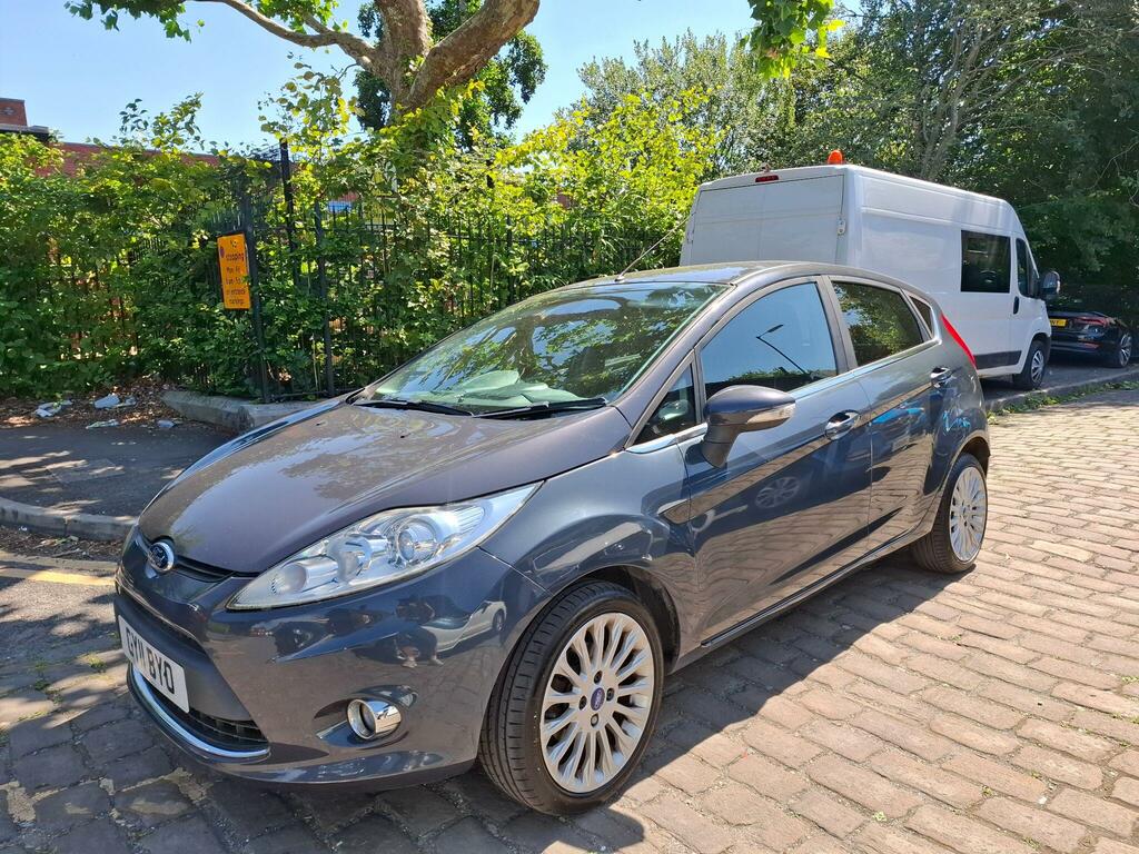 Ford Fiesta 1.4 Titanium Grey #2
