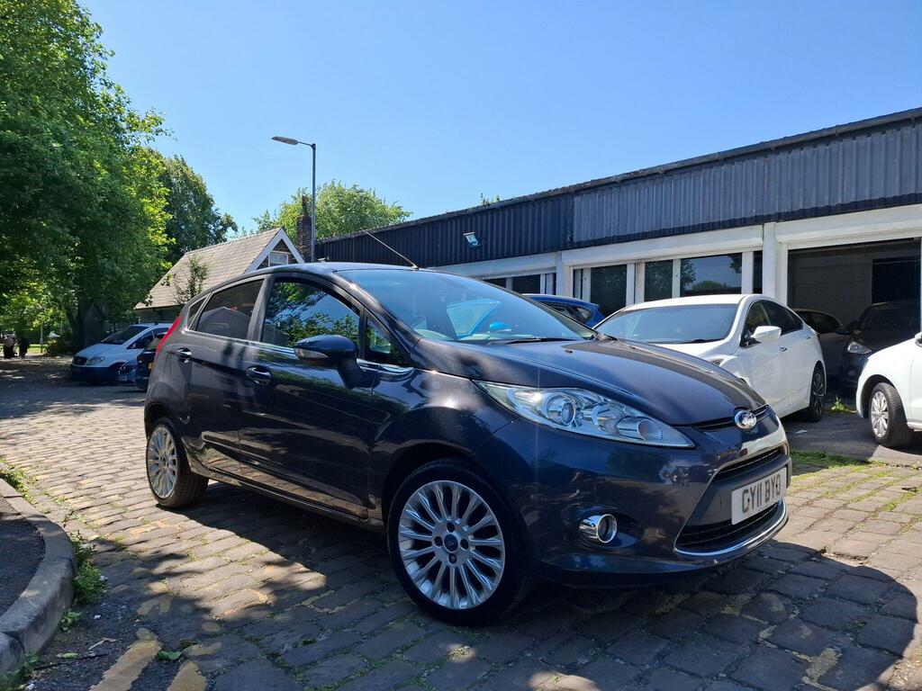 Ford Fiesta 1.4 Titanium Grey