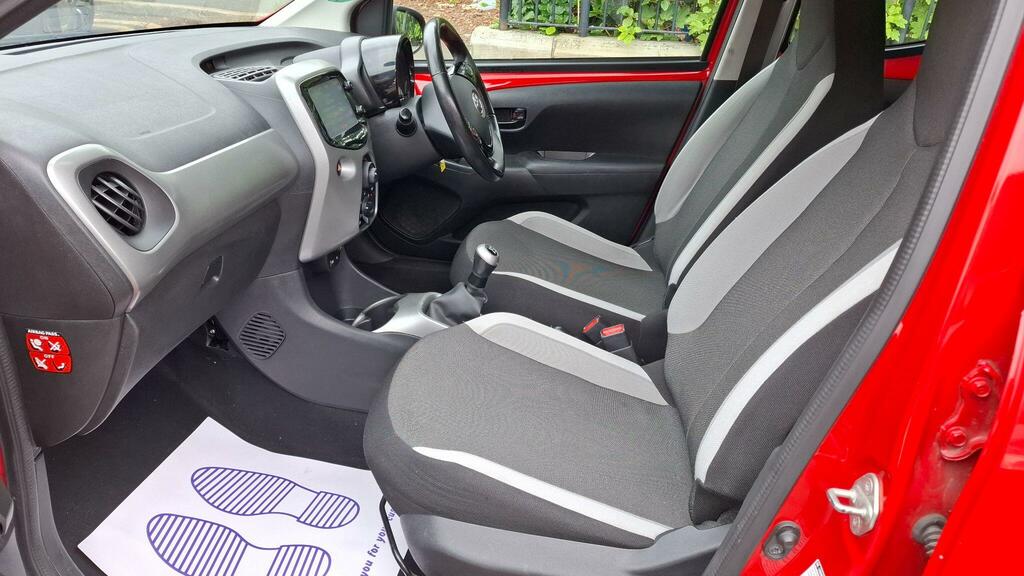Toyota Aygo X X-pression White #18