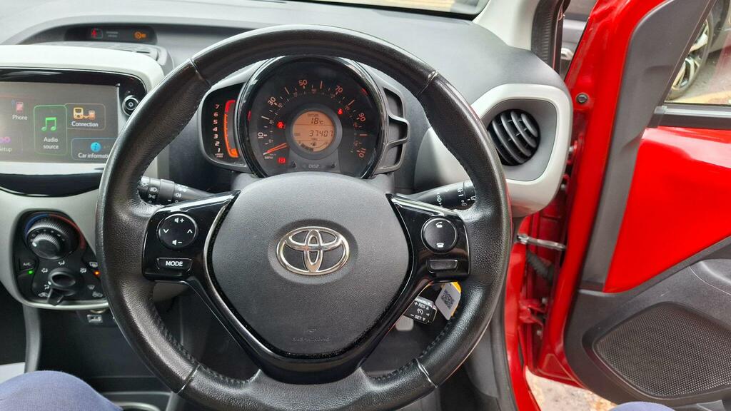 Toyota Aygo X X-pression White #14