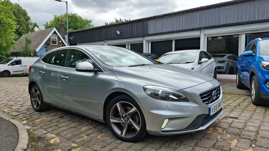 Volvo V40 R-design Lux Nav Silver