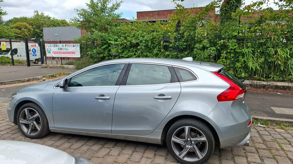 Volvo V40 R-design Lux Nav Silver #6