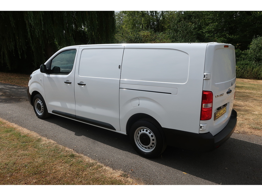 Vauxhall Vivaro 1.5 Turbo D 2900 Dynamic Panel Van 6Dr Manu White #4