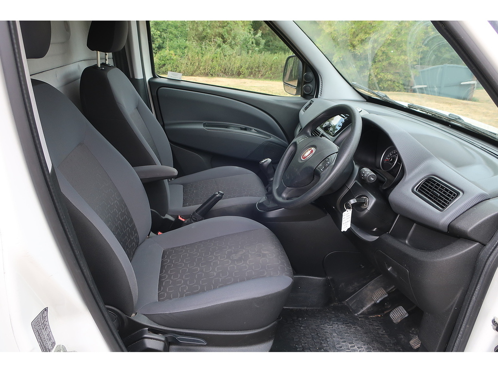Fiat Doblo Work Up 16V Multijet White #7