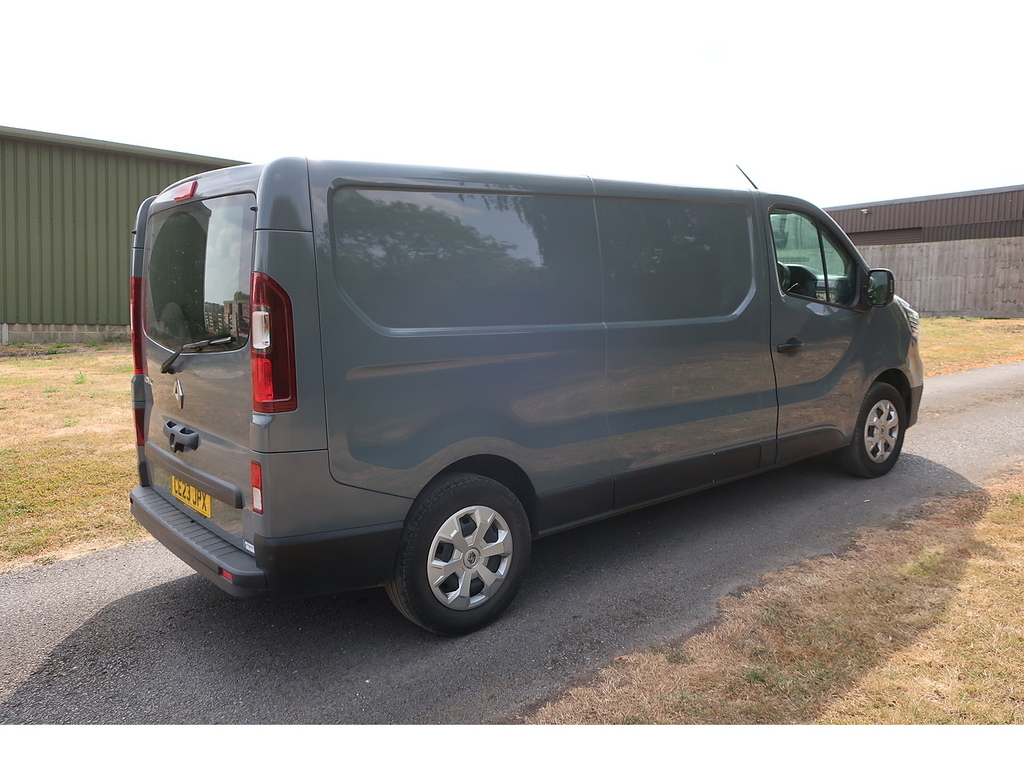 Renault Trafic 2.0 Dci Blue Ll30 Business Panel Van E Grey