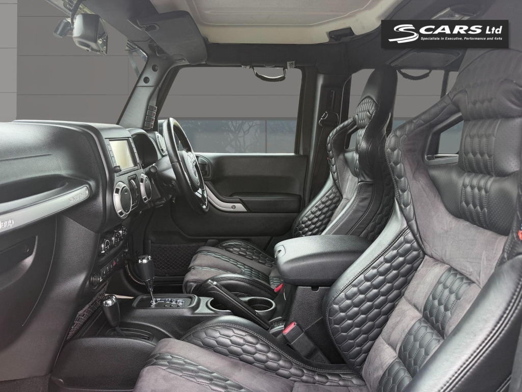 Jeep Wrangler 3.6 V6 Overland Black #5
