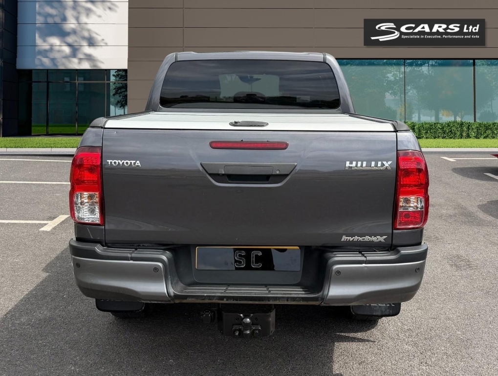 Toyota HILUX 2.4 Invincible X TK06COW Grey #4