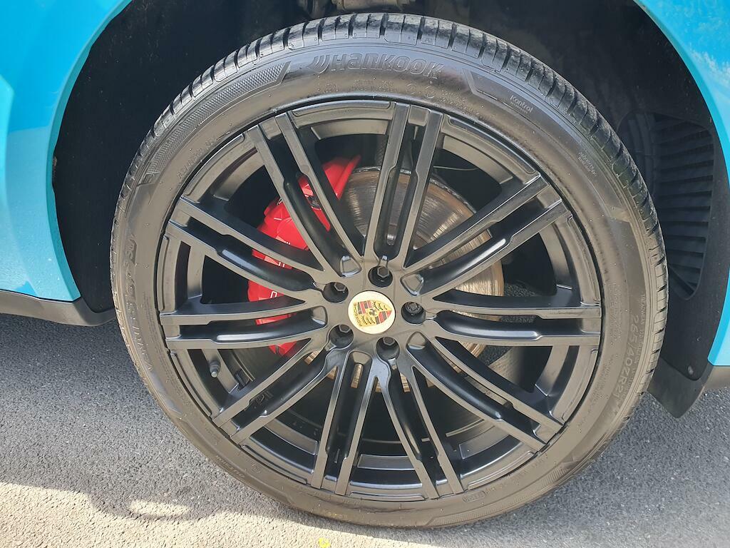 Porsche Macan Gts Pdk Estate Red #17