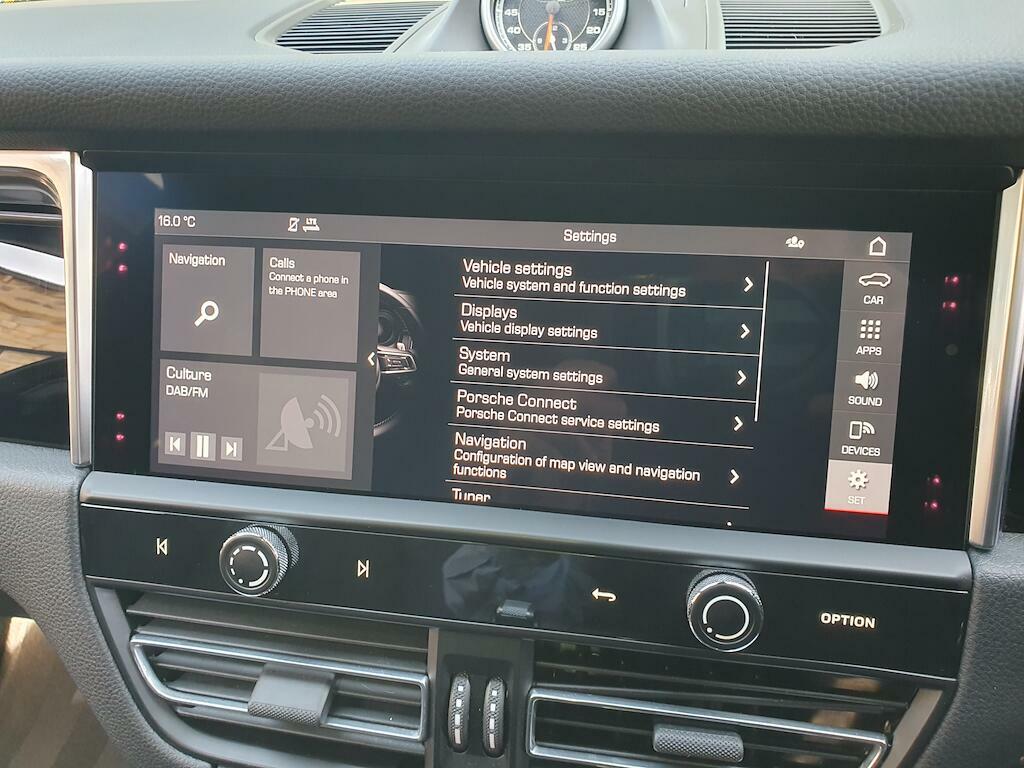 Porsche Macan Gts Pdk Estate Red #57