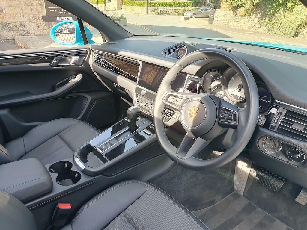 Porsche Macan Gts Pdk Estate Red #31