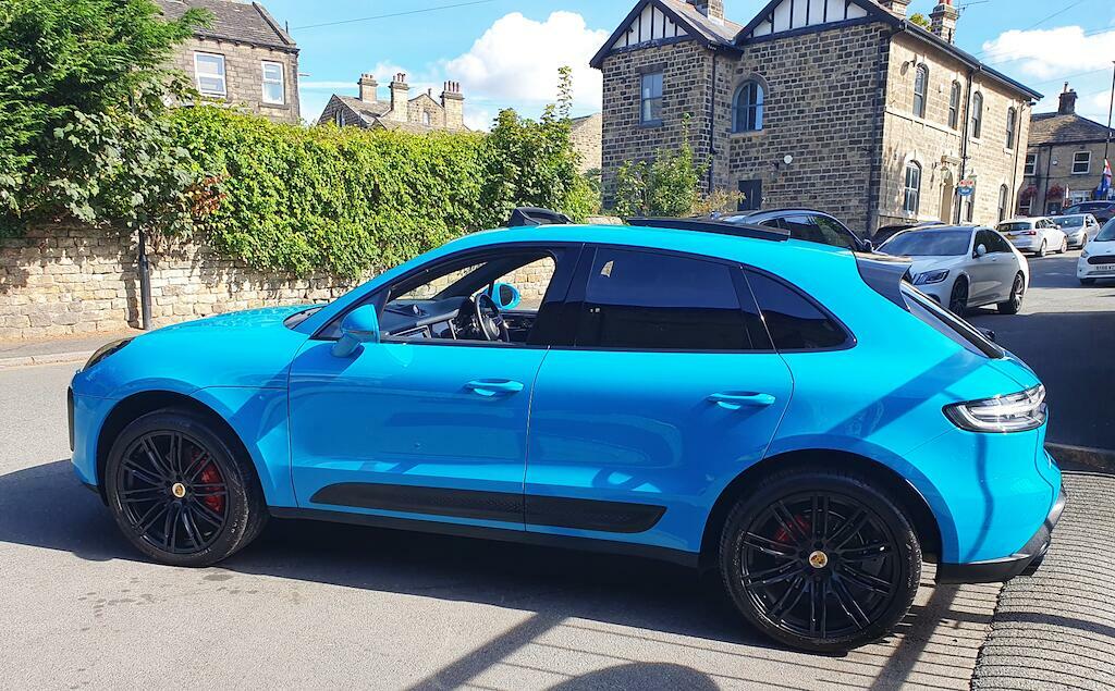 Porsche Macan Gts Pdk Estate Red #8