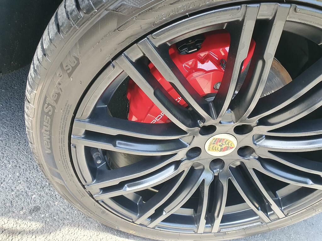 Porsche Macan Gts Pdk Estate Red #16