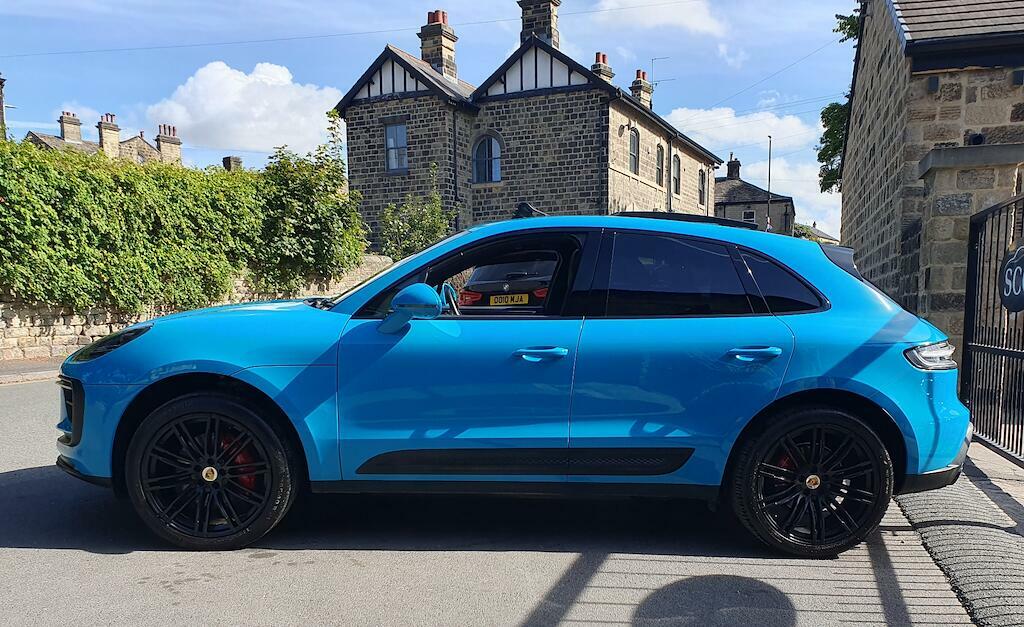 Porsche Macan Gts Pdk Estate Red #7
