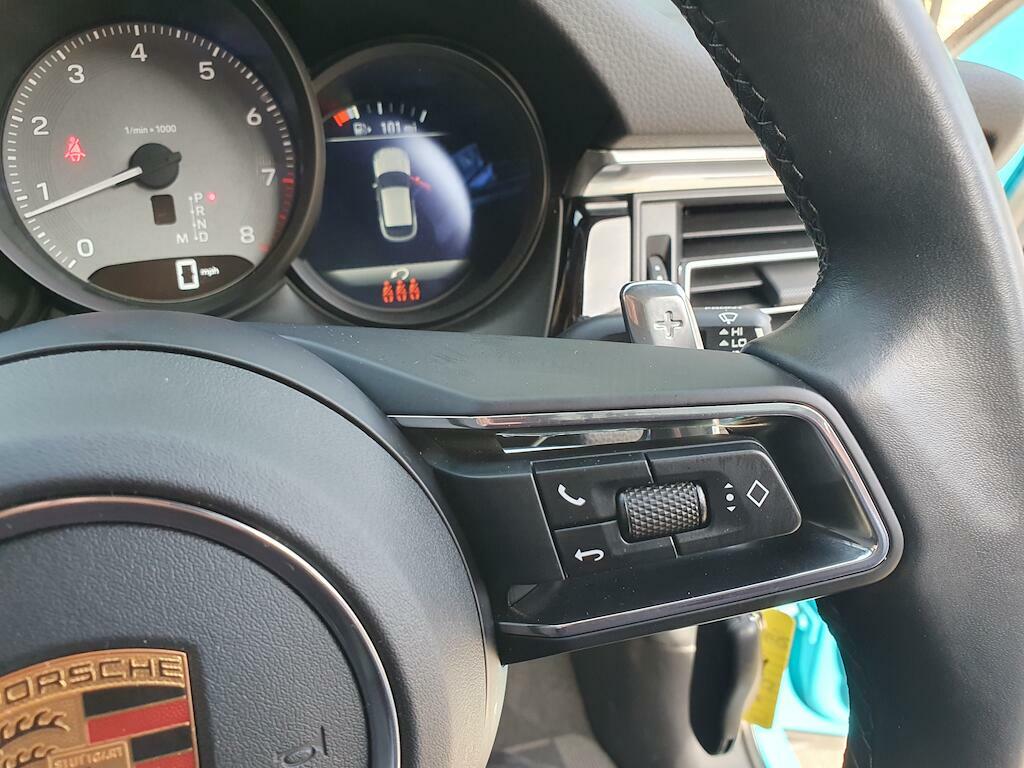 Porsche Macan Gts Pdk Estate Red #40
