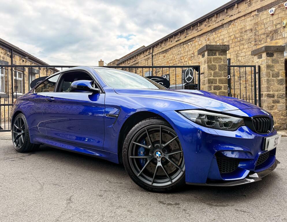 BMW M4 Cs Blue