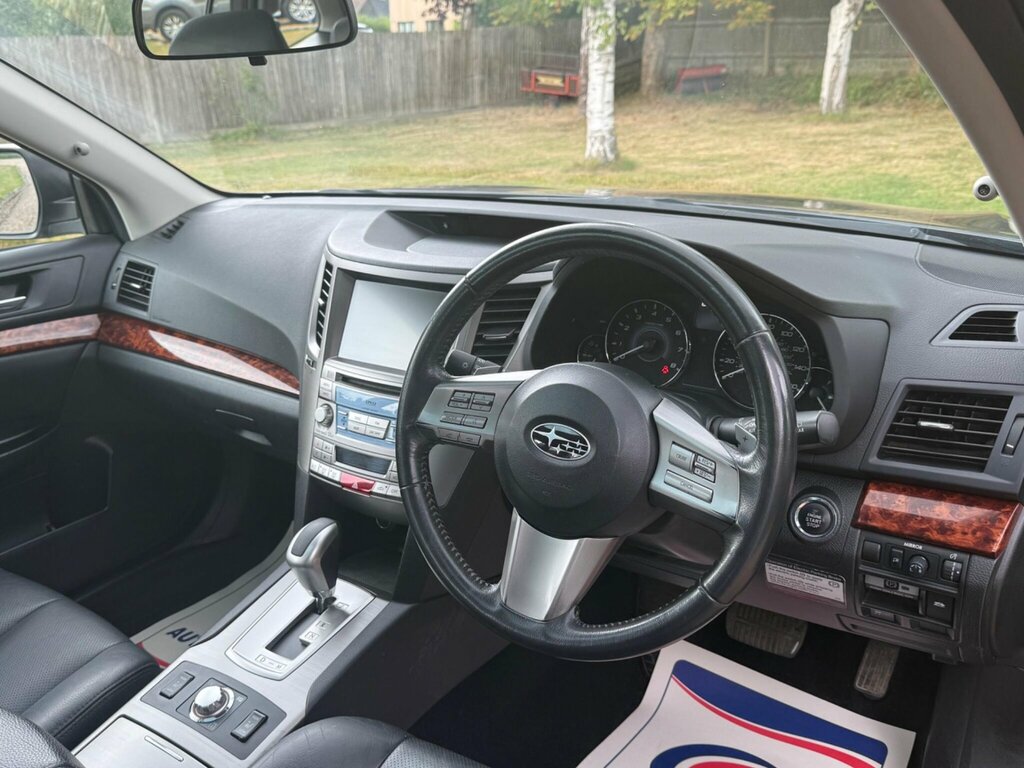 Subaru Outback Estate Black #14
