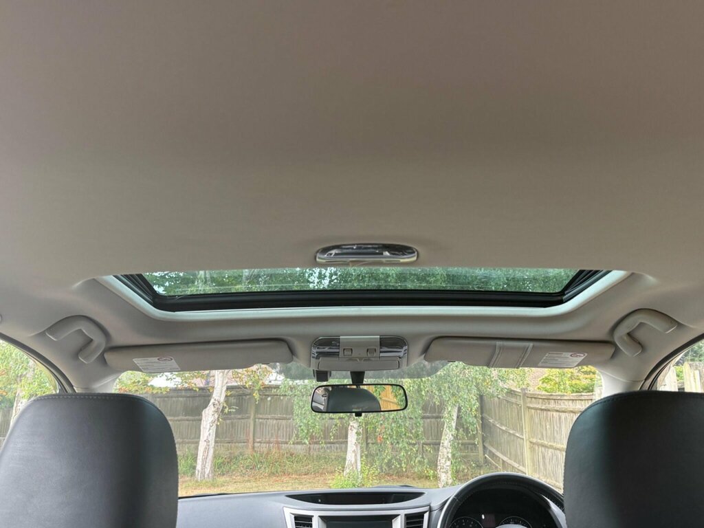 Subaru Outback Estate Black #28
