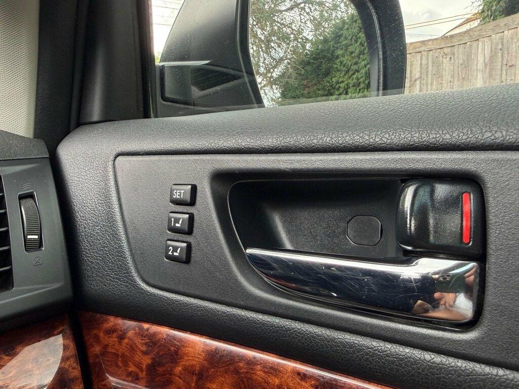 Subaru Outback Estate Black #24