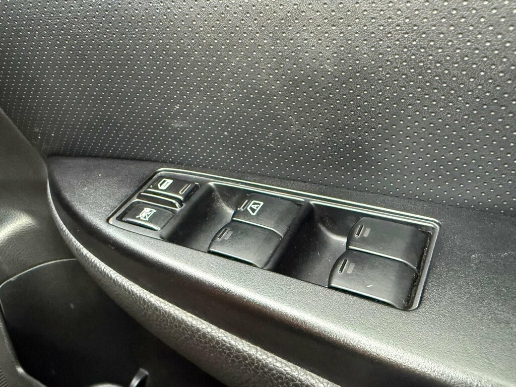 Subaru Outback Estate Black #27