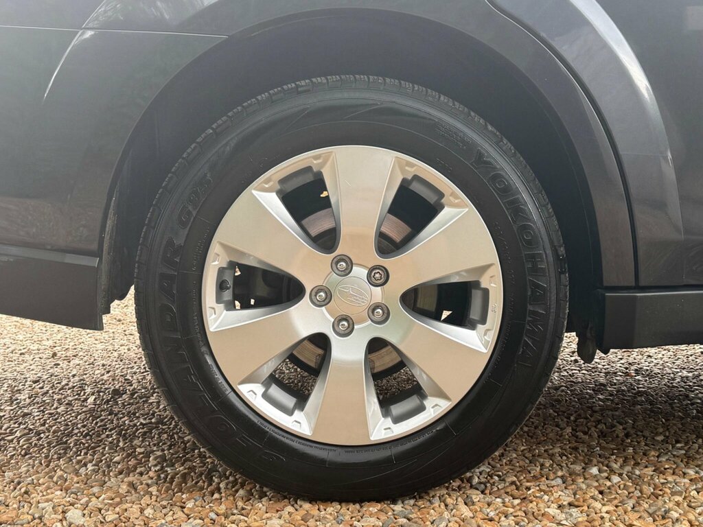 Subaru Outback Estate Black #9