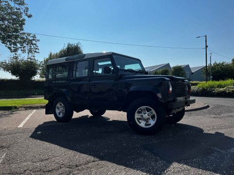 Land Rover 110 V8 Sw P Black #4