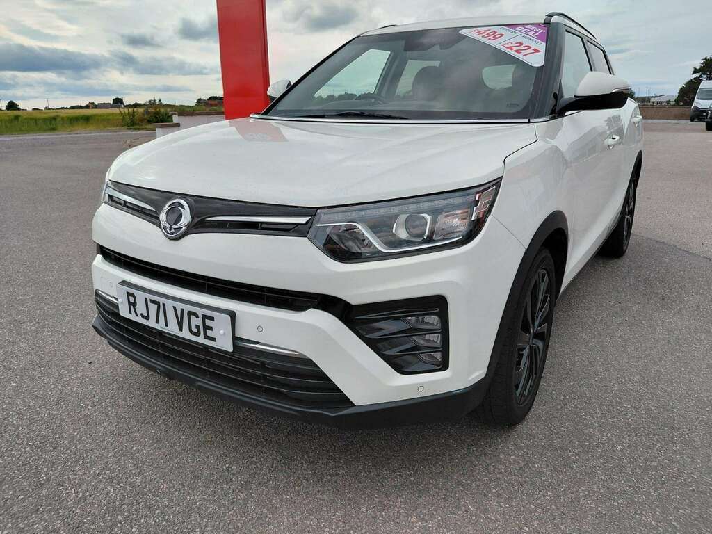 SsangYong Tivoli Ultimate T White #5