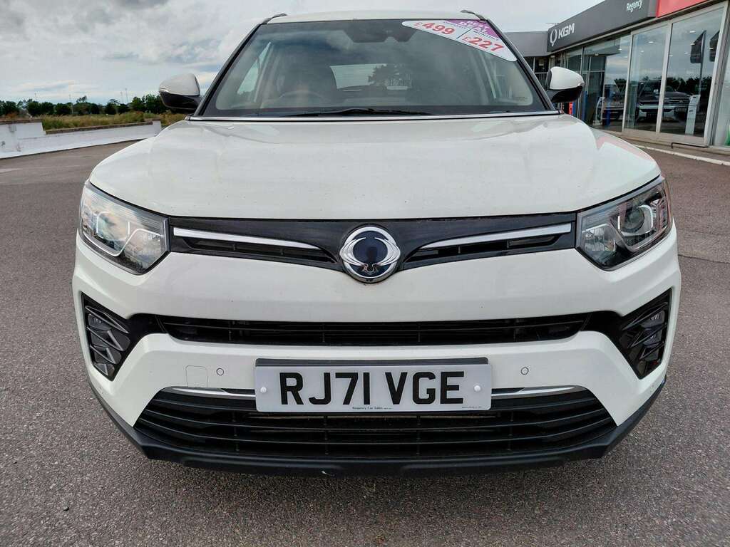 SsangYong Tivoli Ultimate T White #4