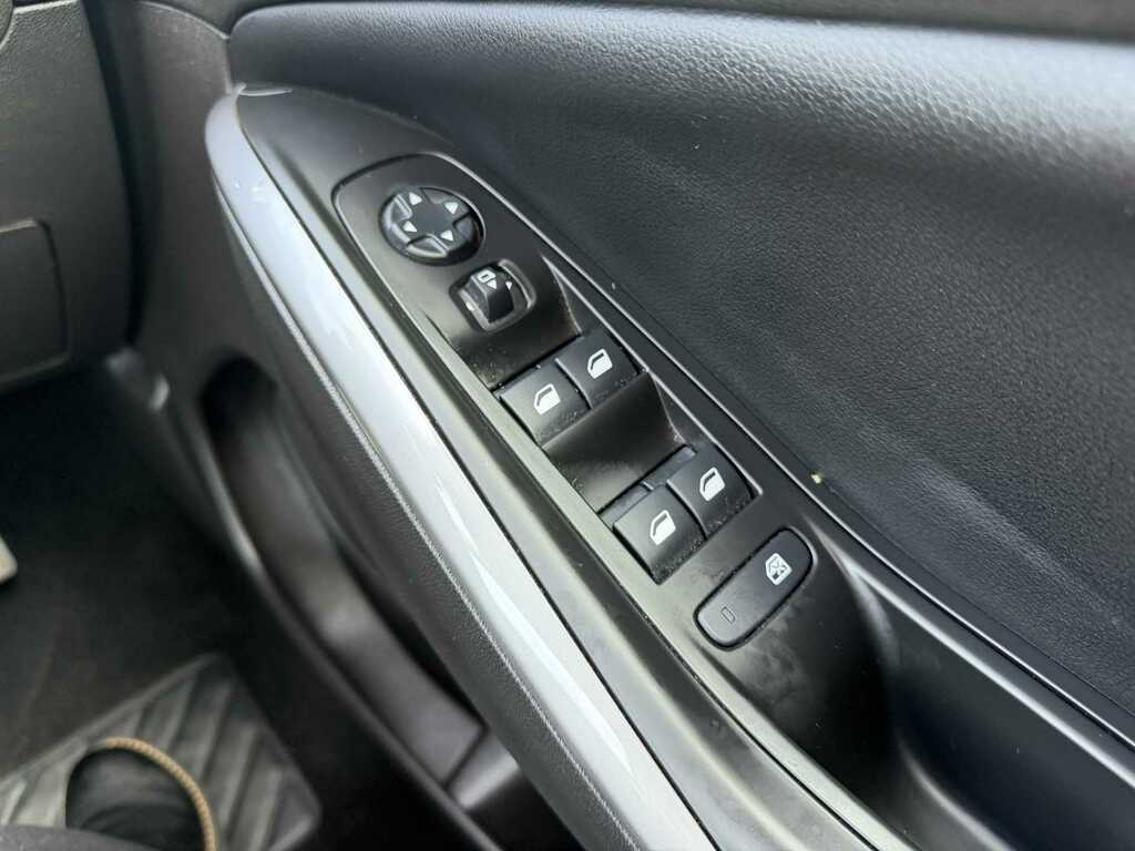 Vauxhall Grandland 1.2 Turbo Ultimate Black #28