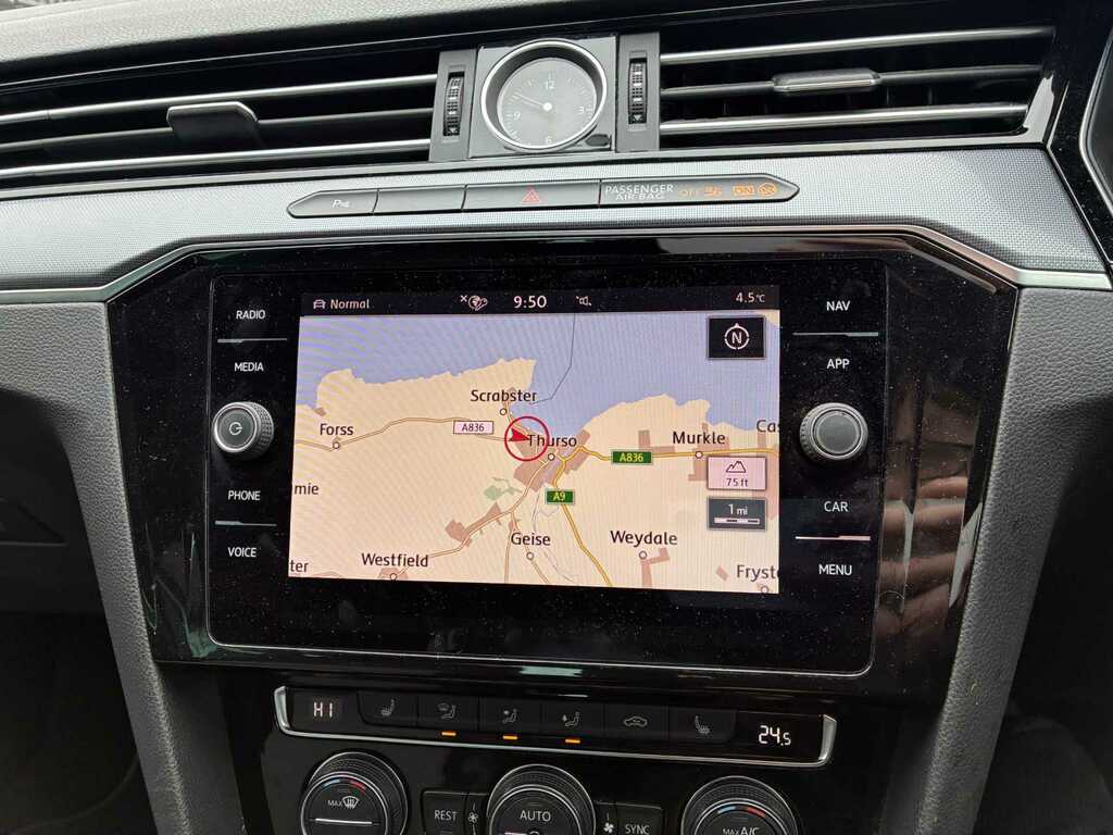 Volkswagen Passat Saloon Gt 2.0 Tdi Scr 150Ps 7-Speed Dsg Black #17
