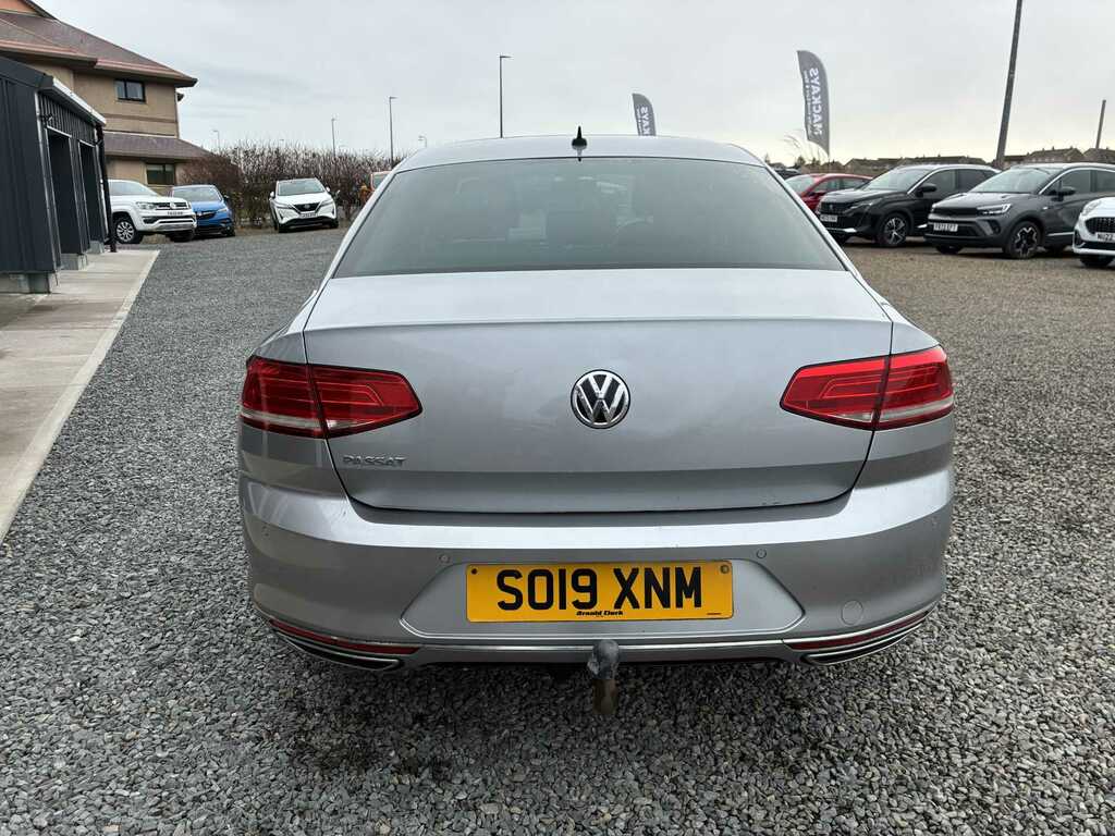 Volkswagen Passat Saloon Gt 2.0 Tdi Scr 150Ps 7-Speed Dsg Black #8