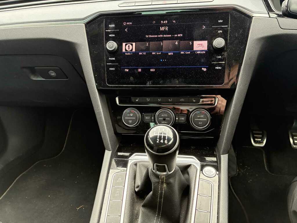 Volkswagen Passat Saloon Gt 2.0 Tdi Scr 150Ps 7-Speed Dsg Black #16