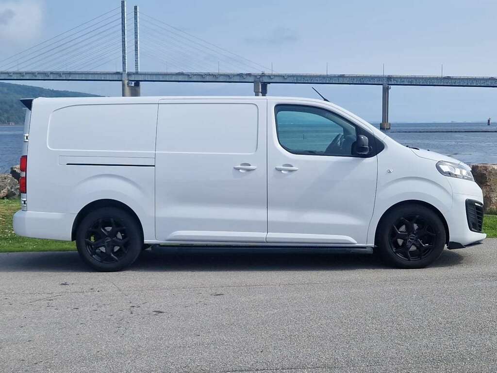 Vauxhall Vivaro F3100 Sportive Ss White #2
